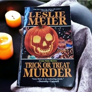 Leslie Meier 'Trick or Treat Murder' Softcover Book Vintage 1996